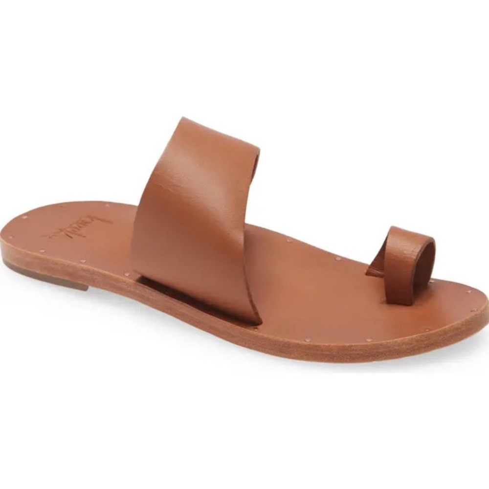 BEEK | Finch Toe Loop Leather Sandals in Honey